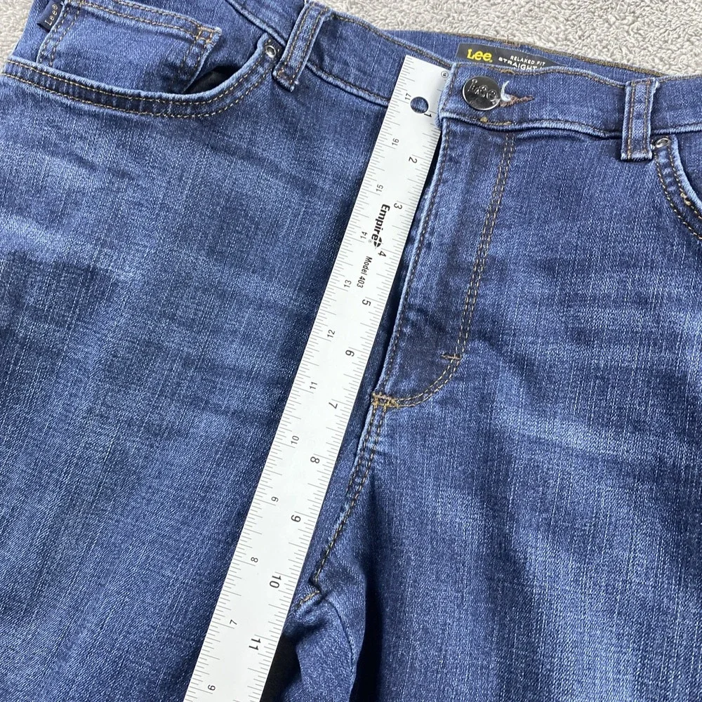 Lee Relaxed Fit Straight Leg Mid-Rise Women Size 32x28 Dark Denim‎ Blue Jean
